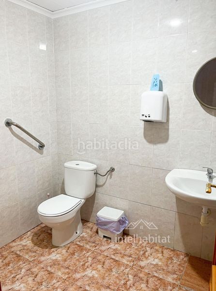 Foto eaa98c02-3859-481a-880b-f6a63e6d8b22. Local comercial a Buñol