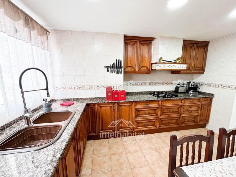Foto 8c8b39f6-cde8-42db-9e0f-48aaf3e0e0c8. Piso  luminoso con terraza de 118m2 en Camí Reial Valencia