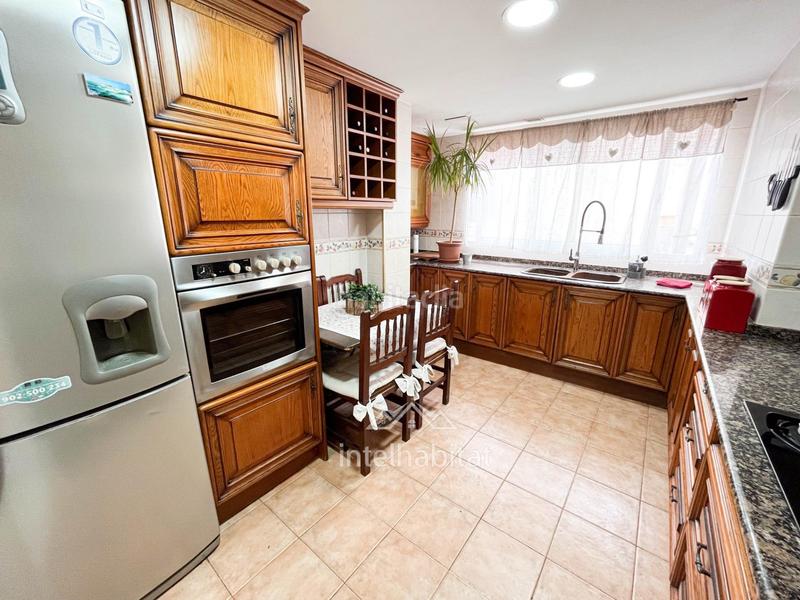 Foto acd82730-e442-4ac8-83ee-6659c3e4721c. Flat in Camí Reial Valencia