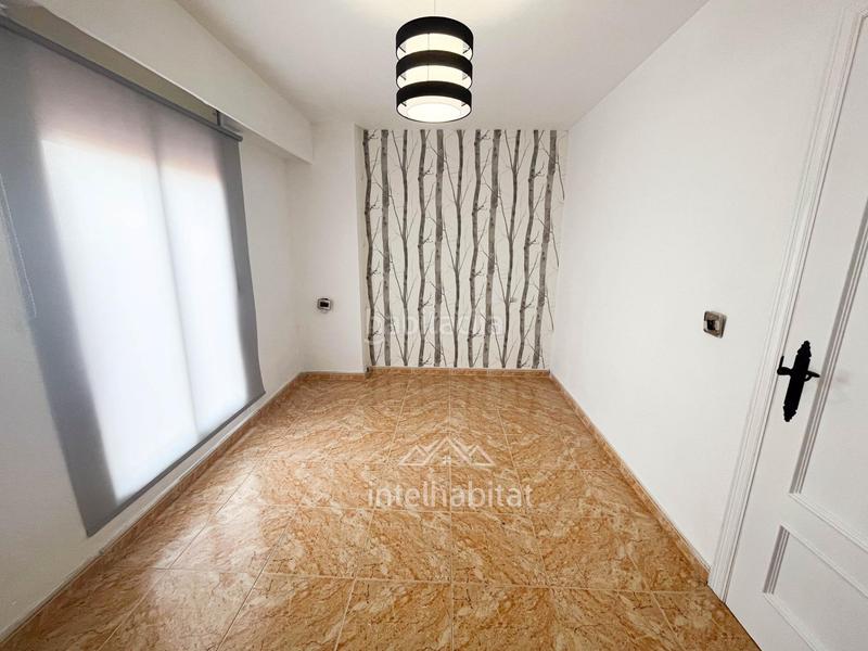 Foto ce83c851-bf4b-4793-93db-50e4a2041bb7. Piso  luminoso con terraza de 118m2 en Camí Reial Valencia