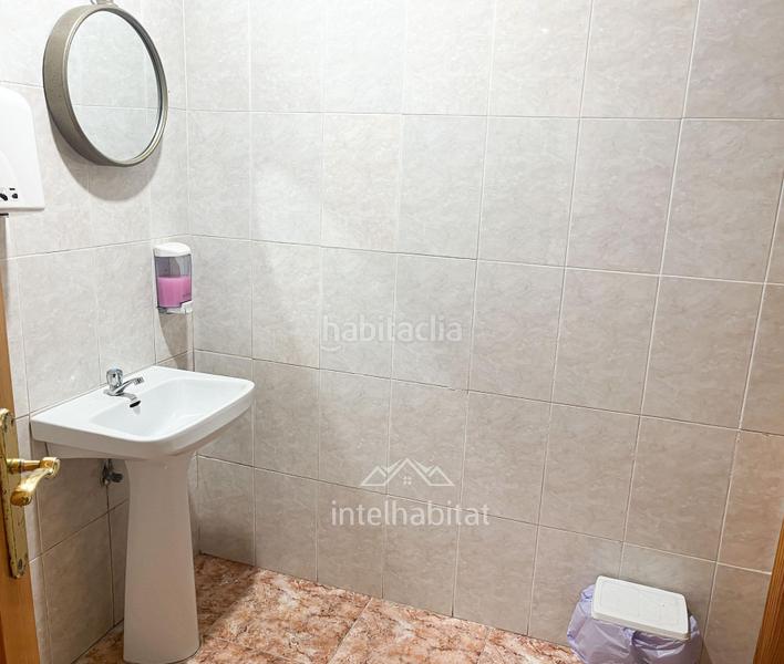 Foto 015a9fcb-b932-40fb-a7f6-74d45c734bfd. Traspàs local comercial a Buñol