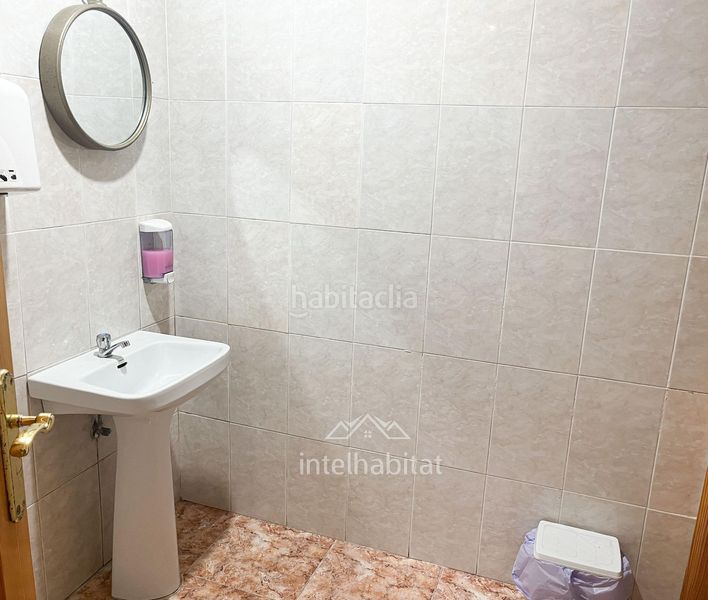 Foto 0eabfa1f-c602-4a54-bd6d-e0e884363289. Traspàs local comercial a Buñol