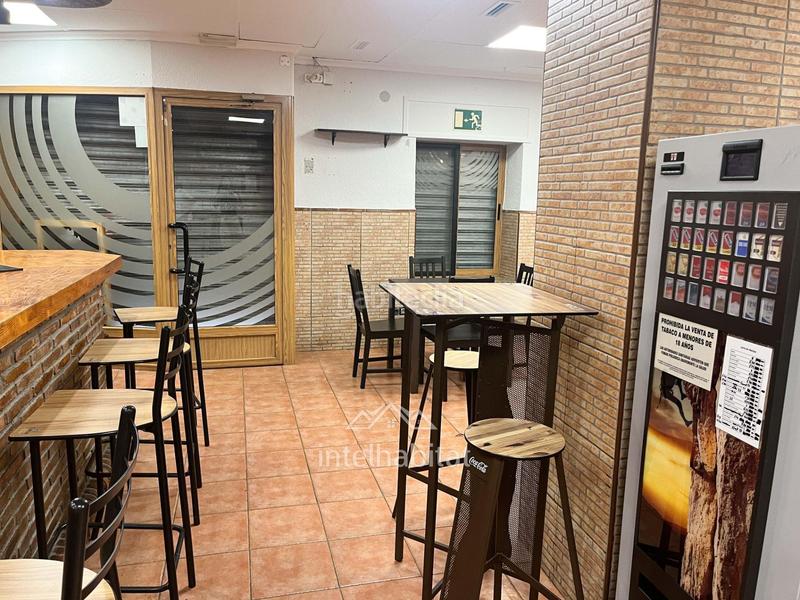 Foto 48aeaa14-8318-45c0-85e9-f87d933d7bb4. Traspàs local comercial a Buñol