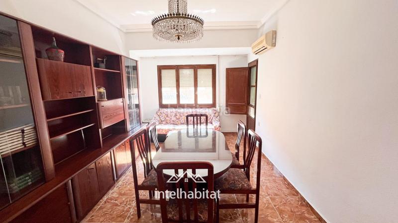 Foto be5e6d97-deab-48b8-8b12-38800e68933d. Pis a Alaquàs