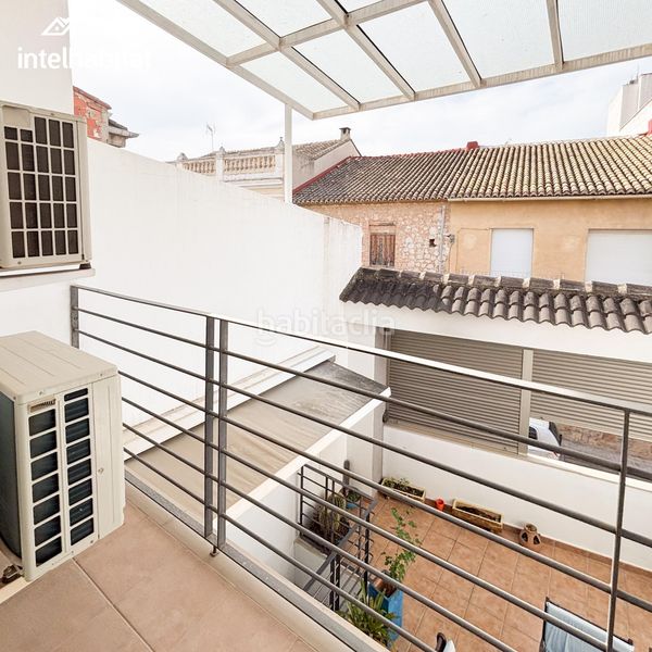 Foto 4a2c52d4-eecd-48c3-be19-458a57a81723. Casa amb aparcament a Alfarb