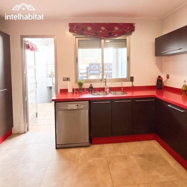 Foto 99f44de1-b682-42b3-a060-85938aadee39. Casa amb aparcament a Alfarb
