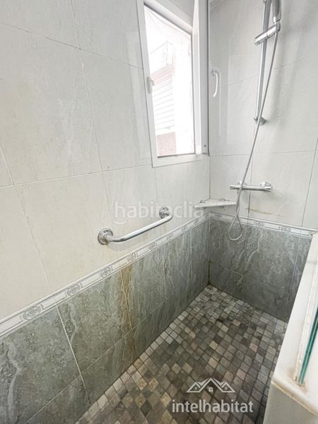 Foto b7c02b98-d2f1-41a0-ae51-c9e4050becf1. Pis a El Cabanyal-El Canyamelar Valencia