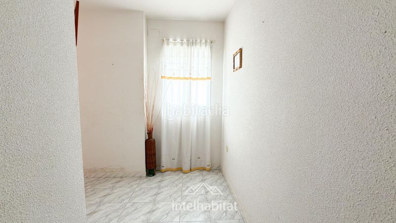 Foto 8d61069c-fa5e-4fd2-8b5d-95d6b2c75380. Pis amb piscina a Las Islas Sagunt