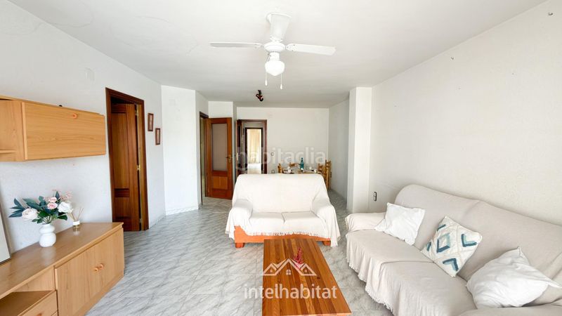Foto f6880891-733d-478e-a2a4-caf52df83007. Pis amb piscina a Las Islas Sagunt
