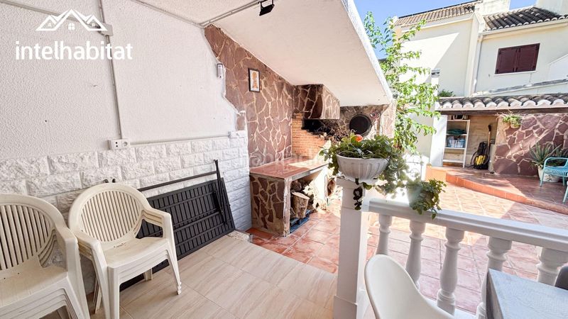 Foto a110fb5f-629d-4128-b2cd-12ac0471d464. Casa adossada amb aparcament a Riba - roja de Túria