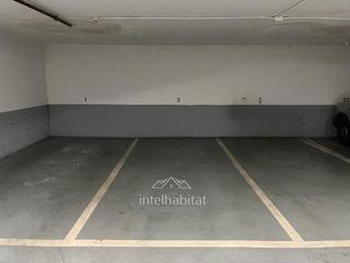 Aparcament cotxe a La Roqueta. Tu plaza de garaje en el corazón de valencia!
