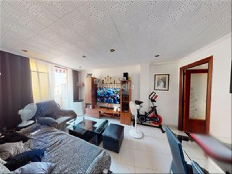 Foto a83c84c3-6a15-4440-95dd-f5c173206bd4. Appartamento in calle pinoso 12 in Carolinas Altas Alicante