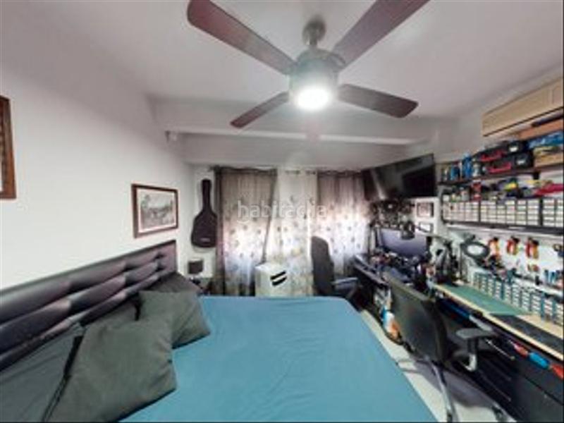 Foto 8428895c-221c-4ff4-9640-0d6b9c5a4753. Flat in calle pinoso 12 in Carolinas Altas Alicante