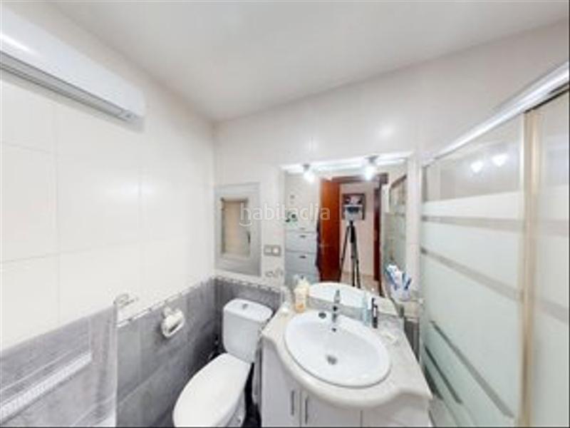 Foto 8eeecab2-8986-4e78-8593-cfb7f8da93ce. Flat in calle pinoso 12 in Carolinas Altas Alicante