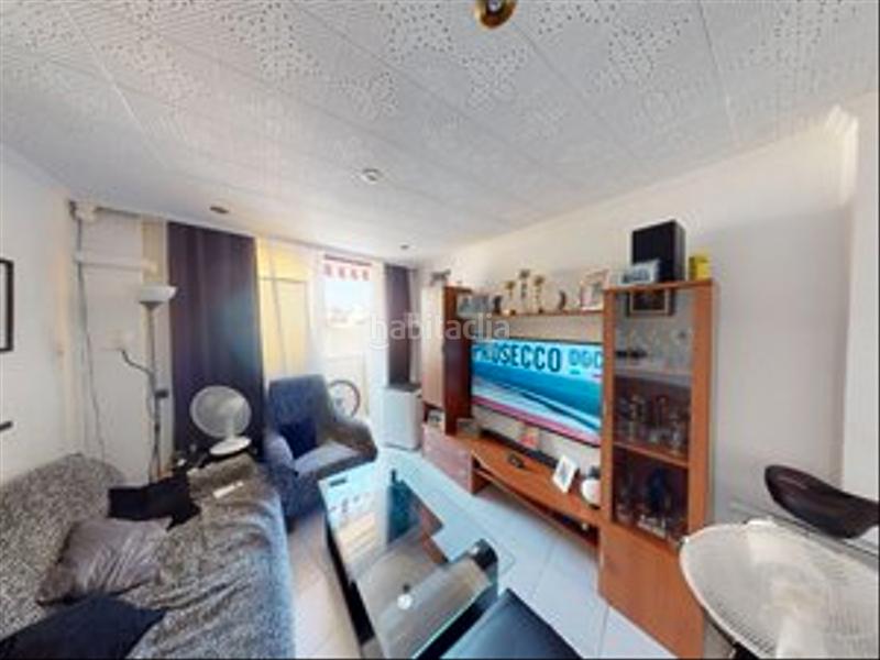 Foto 926f9156-4826-49bb-9c9c-33ce53a3eb63. Flat in calle pinoso 12 in Carolinas Altas Alicante