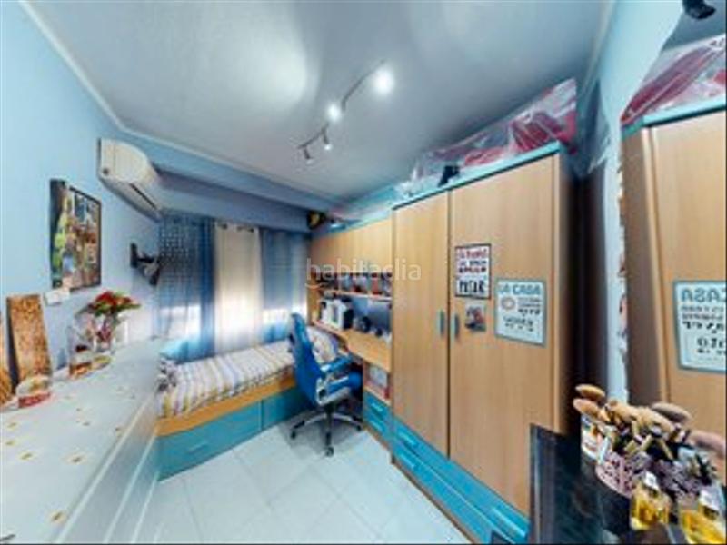 Foto c2d1ecd9-45c1-40b4-a478-9207f1f282df. Flat in calle pinoso 12 in Carolinas Altas Alicante