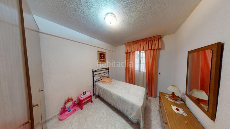 Foto a0069190-79c3-43f2-8b61-04ac9d2119de. Piso  en venta calle alonso cano en Carolinas Altas Alicante