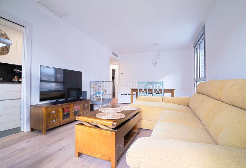 Foto 7da1771e-3a47-4933-9ada-050beacea69e. Flat with heating parking pool in Vilamarina Viladecans