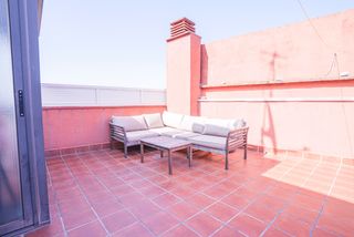 Casa  Avinguda dels banús. Casa independiente en pleno núcleo urbano de santa coloma