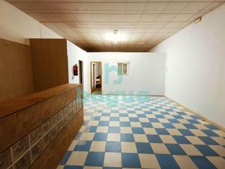 Geschäftsraum in Almendralejo. Local garaje en venta