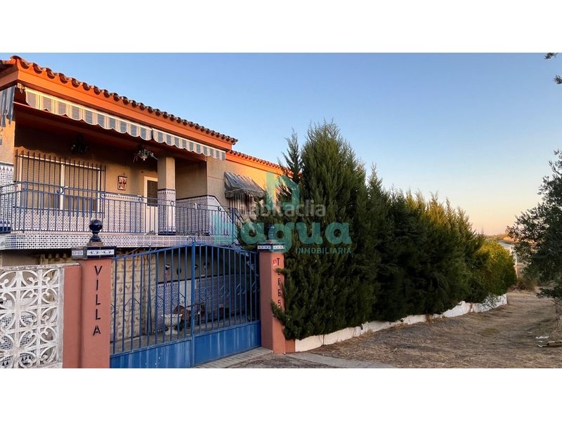 Foto 36e8b717-a91e-454d-99bd-e8b57e35085e. Masia a Alange