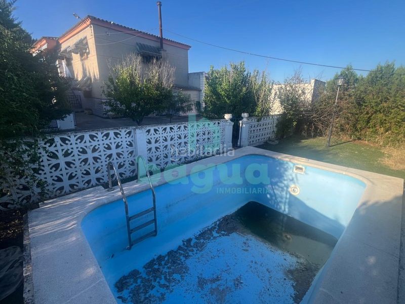 Foto 980fdbef-c39c-403d-9a30-08225b5b0830. Masia a Alange