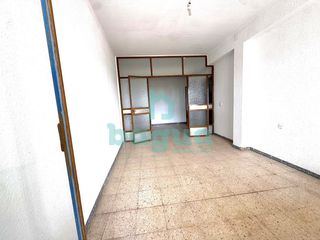 Etagenwohnung in Almendralejo. Piso económico en venta