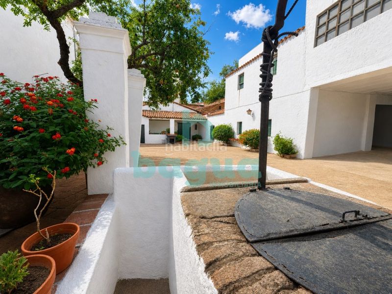 Foto 3ef9be4f-0276-4b64-b28d-d57eedd231e1. Casa amb aparcament a Almendralejo