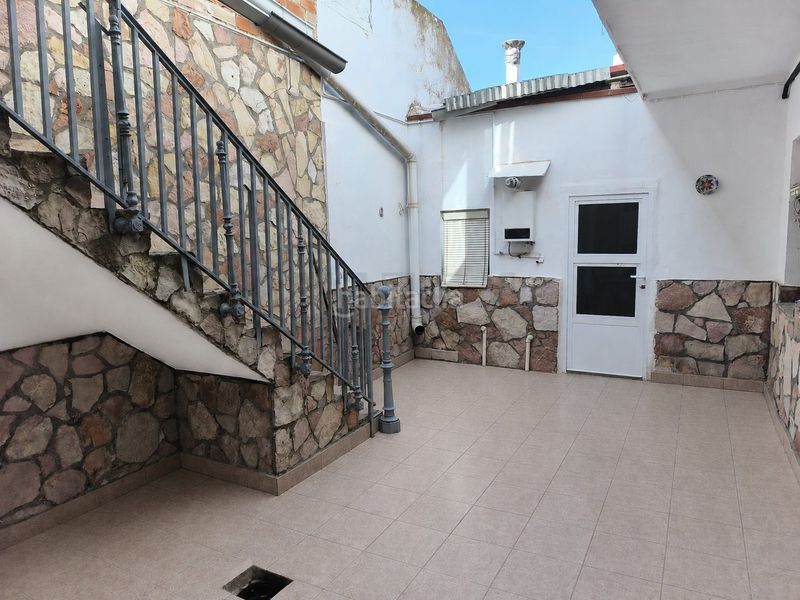 Foto 36a04645-9914-45d4-a013-932ea2cabfc7. Casa amb xemeneia calefacció a Roda (La)
