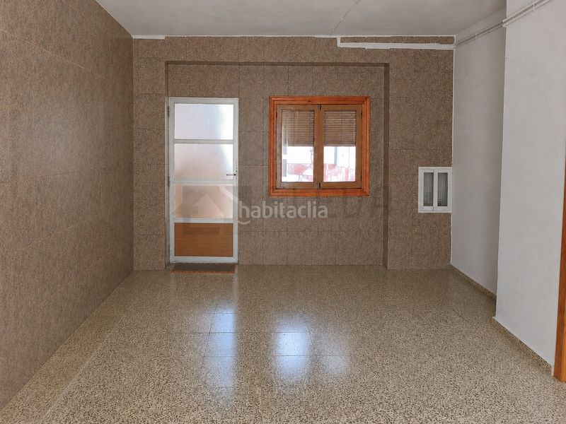 Foto 46a00b17-b07e-46e8-bf1c-0d5ed7afdf57. Casa amb xemeneia calefacció a Roda (La)