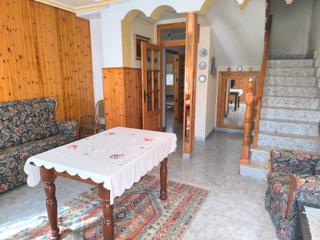 Casa en Roda (La). Casa con buenísima ubicación