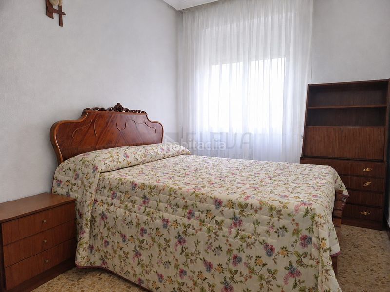 Foto 72c1b259-32b0-4510-877f-c50ee3466268. Casa amb xemeneia calefacció a Roda (La)