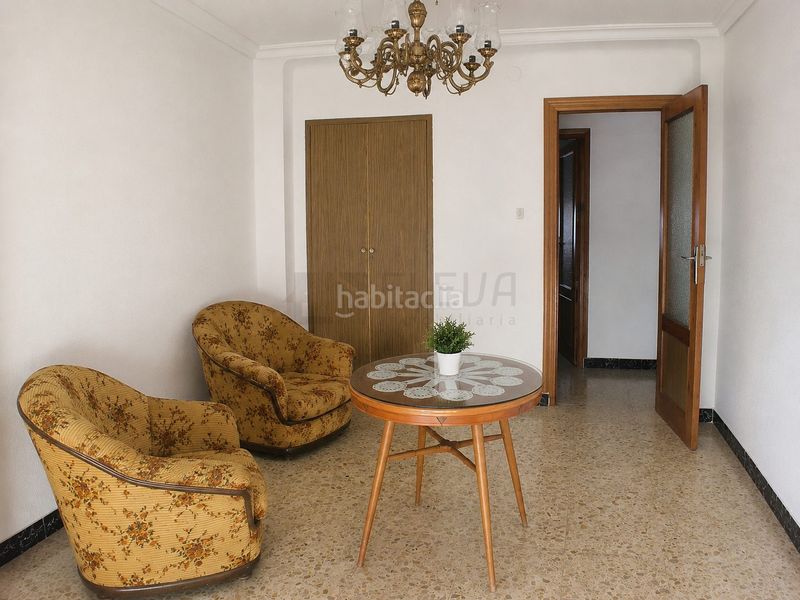 Foto d0d016a5-6c3f-4bea-9814-f98beae114b0. Casa amb xemeneia calefacció a Roda (La)