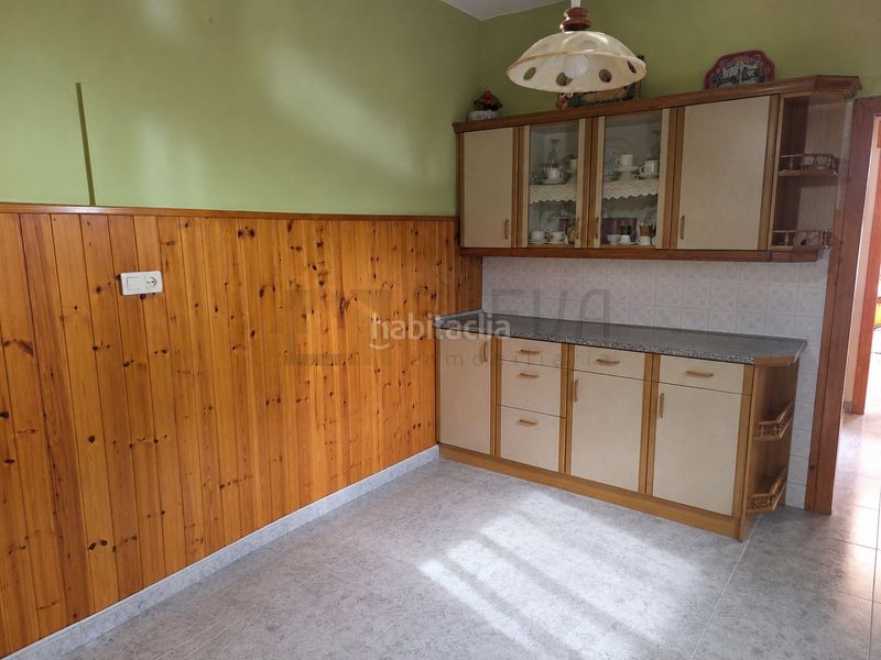 Foto dd535cad-42f3-424f-83a8-033e862bca58. Casa amb xemeneia calefacció a Roda (La)