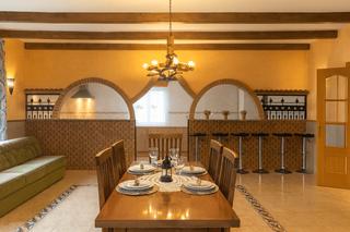 Xalet en Calle pi y margall 4. Precioso chalet con parcela