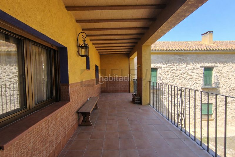 Foto 498a19a1-67c2-4bde-9cbc-4182b6205269. Pis amb xemeneia calefacció aparcament a Minaya
