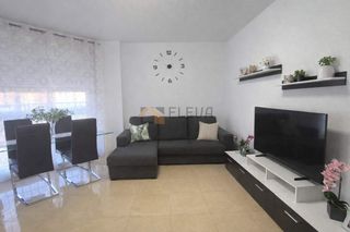 Piso en Roda (La). Piso moderno y todo exterior