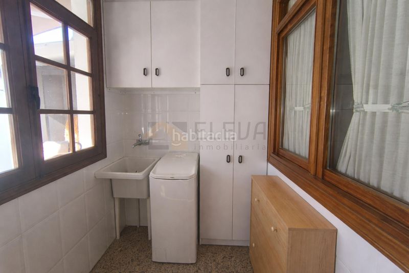 Foto 1df023e7-4064-4a6b-a3af-d4c941d12966. Casa adossada amb xemeneia calefacció aparcament a Roda (La)