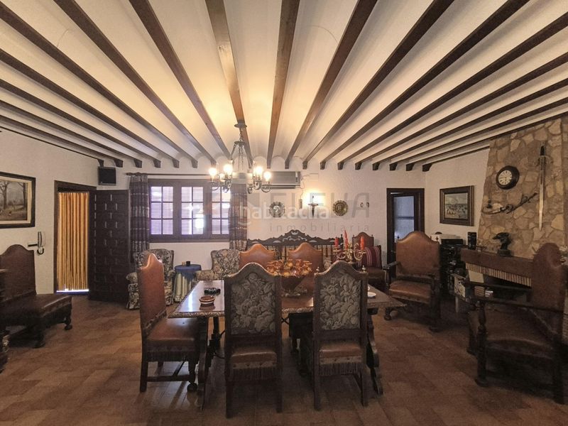 Foto 4d0ffdea-6978-4b8d-bca8-628c44ad5607. Casa adossada amb xemeneia calefacció aparcament a Roda (La)