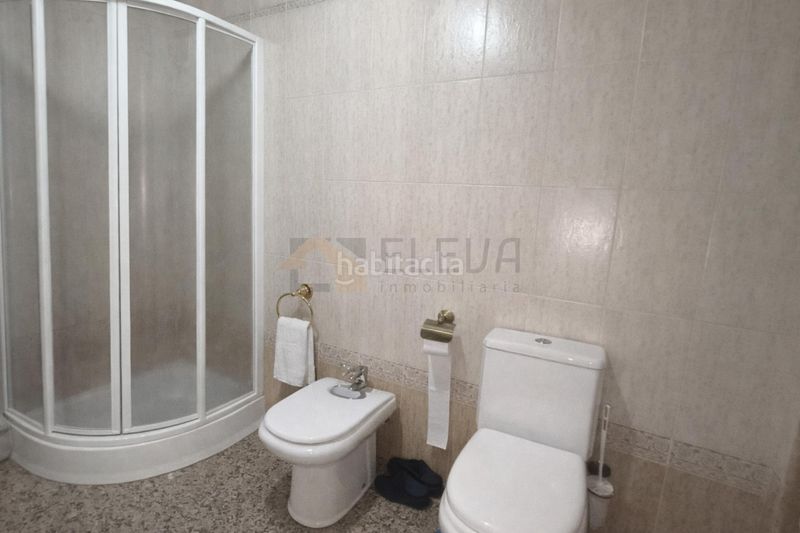 Foto ad7cdb1a-2e9a-46cb-a623-3246a12d4a24. Casa adossada amb xemeneia calefacció aparcament a Roda (La)
