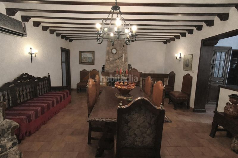 Foto b240a4ba-3788-46bb-978f-c856f6f7592f. Casa adossada amb xemeneia calefacció aparcament a Roda (La)