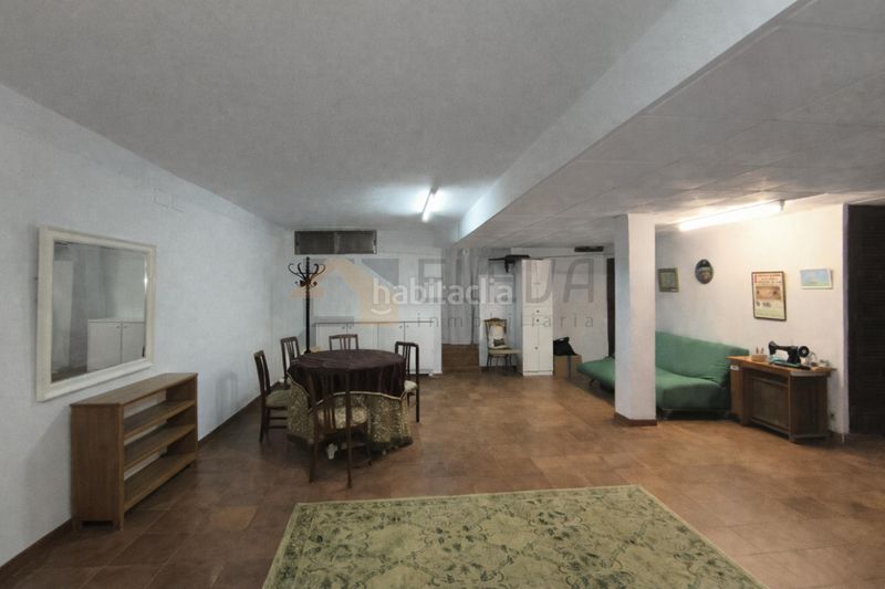 Foto df5a9ac9-7b72-4549-98b7-1d310b28b715. Casa adossada amb xemeneia calefacció aparcament a Roda (La)