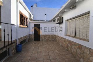 Casa adossada en Roda (La). Adosado c�ntrico