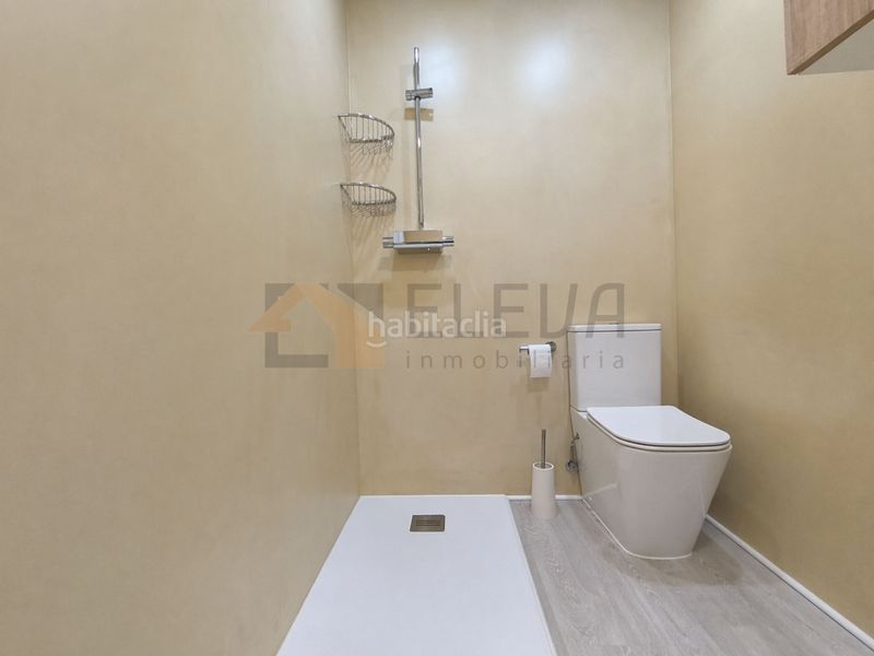 Foto 4b871374-f495-4c75-9471-48517a430be2. Àtic amb calefacció aparcament a Roda (La)