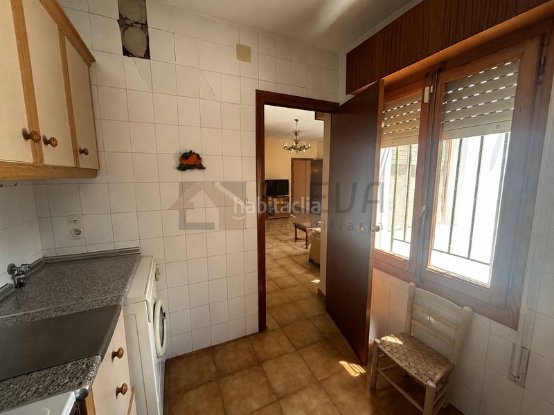 Foto 967b20e4-f2f1-4589-a4db-4d4e36912bba. Casa amb xemeneia a Roda (La)