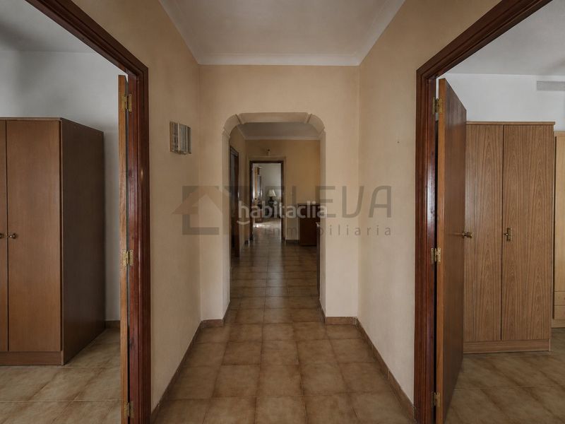Foto d1f6323c-4d33-4047-afa8-82e295b60e91. Casa amb xemeneia a Roda (La)
