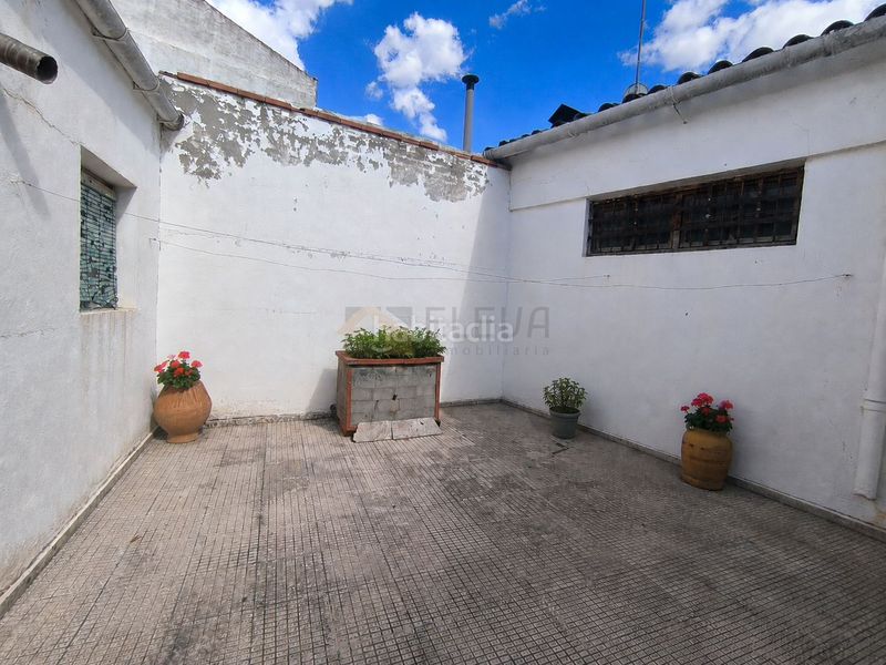 Foto 2c6f7cfc-d0d2-4af8-b7e1-828d9060a026. Casa amb calefacció aparcament a Roda (La)