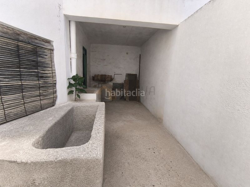 Foto f42bf10e-9673-436e-bb40-468f379824dd. Casa amb calefacció aparcament a Roda (La)