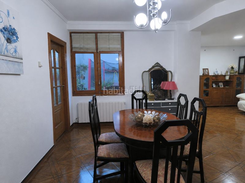 Foto d631d1c7-a29b-462a-bbcf-d98d10a9c64e. Casa amb xemeneia calefacció a Roda (La)