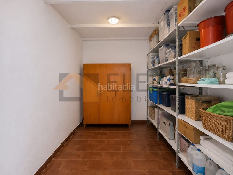 Foto 14915b0b-43a7-4a66-8a30-c57d23e4eb5c. Casa adossada amb calefacció aparcament a Roda (La)